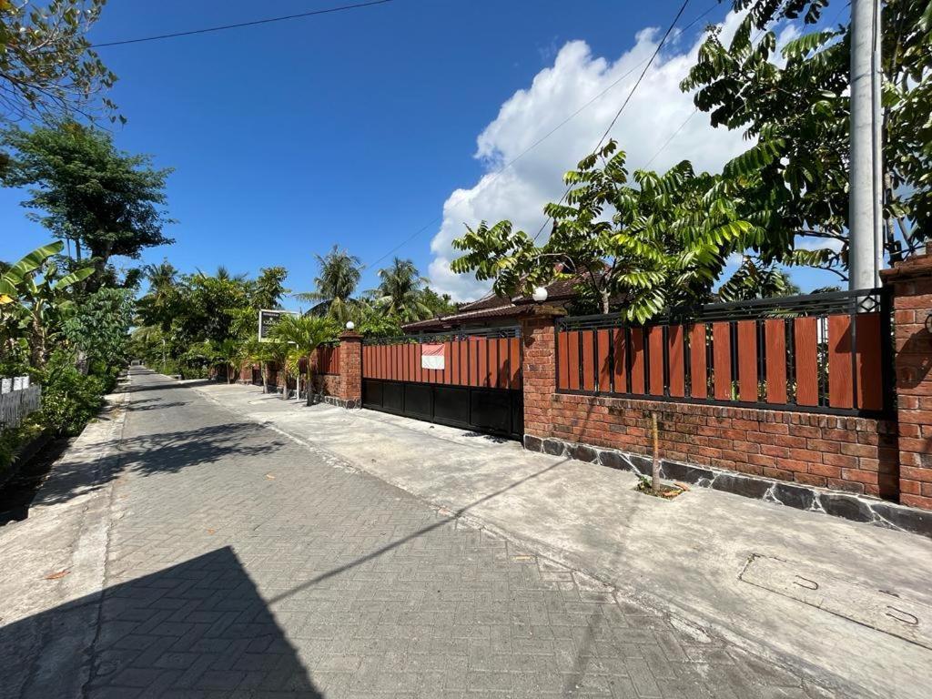 Capital O 92615 Villa Utama D'Alas Purwo Ringinpintu 外观 照片