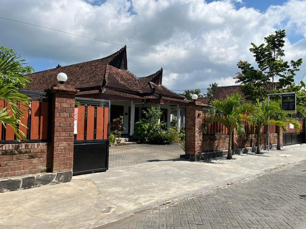 Capital O 92615 Villa Utama D'Alas Purwo Ringinpintu 外观 照片