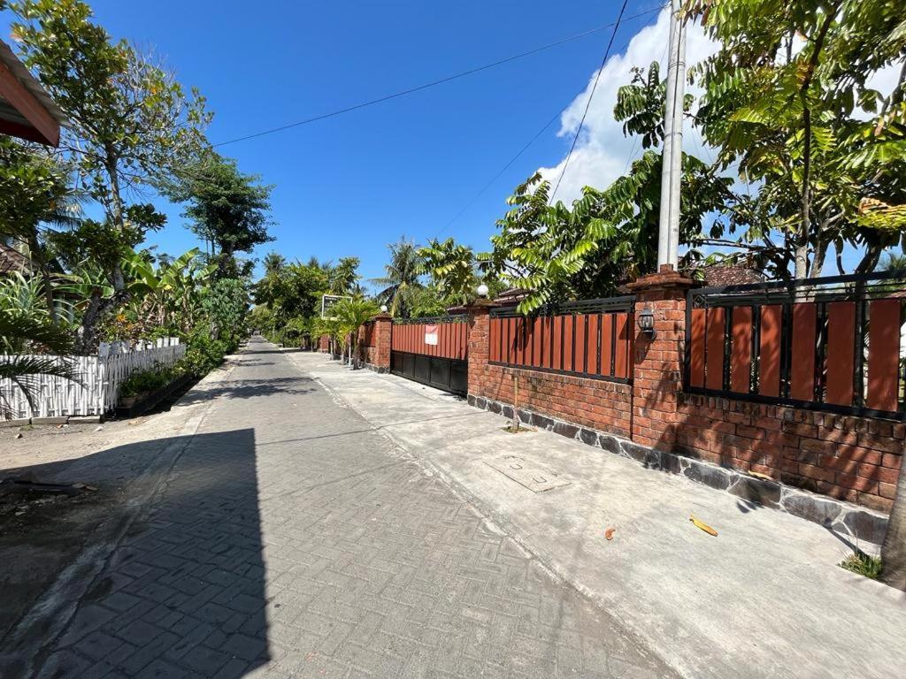 Capital O 92615 Villa Utama D'Alas Purwo Ringinpintu 外观 照片