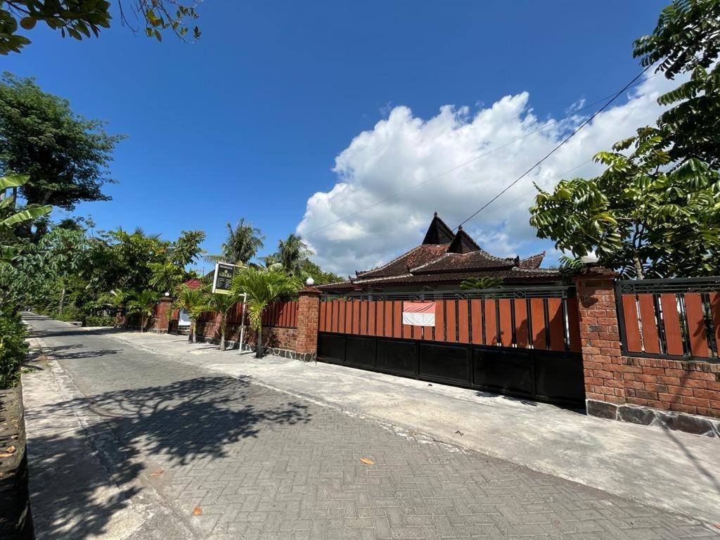 Capital O 92615 Villa Utama D'Alas Purwo Ringinpintu 外观 照片
