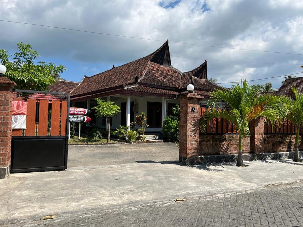Capital O 92615 Villa Utama D'Alas Purwo Ringinpintu 外观 照片